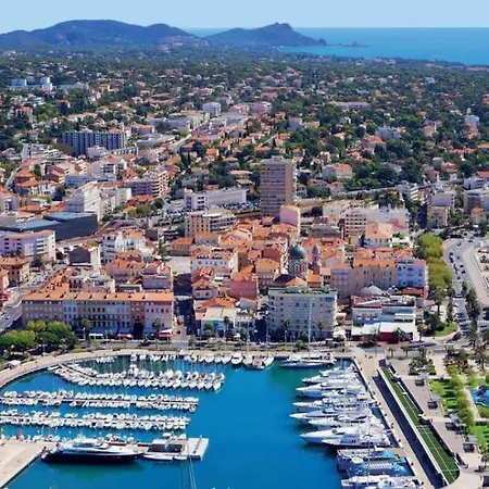 Splendide Grand Centre De Saint-raphael * Сен-Рафаэль